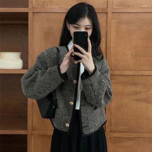 Kvinnors jackor koreanska vintage mode randig jacka för kvinnor toppar 2023 vårens höstknapp rund hals lösa beskurna rockar kläder