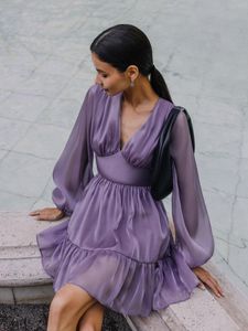 Casual Dresses Summer Chiffon sundress Bright Gloss V Neck Low Cut Sexy Satin Mini kjol långärmad fest Luxury Woman Dress Fashion