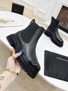 2023S Designer Black and White Martin Boots Botki oryginalne skórzane buty średnie buty w górę kostki