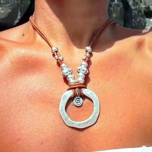 Pendant Necklaces Hippy Gypsy Circle Ring Choker Goth Wrap Necklace Bohemian Jewelry Clavicle Chain Fashion Gift