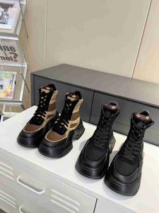 Botas de grife sapatos casuais de moda Aumentando tênis de arco tênis de sapatos de sapatos de sapatos de sapatos de sapatos de sapatilhas de sapatilhas grossas de plataforma grossa Casual Casual Suede Couather Tamanho 35-42
