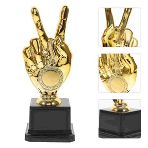 Dekorativa objekt Figurer 18 5cm Kids Award Trophy Creative Basketball Cup Trophies Golden Office Belöning 230818