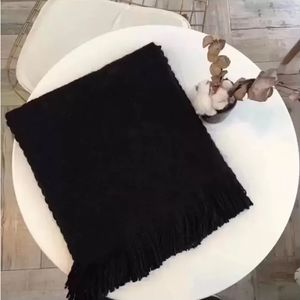 Echarpe 2024 Scarf echarpe Wool Scarves Winter Cashmere Scarf Men Women High End Designer Classic Oversized Big Letter Pattern Pashmina Shawl