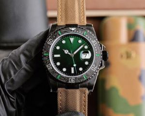 Diw Factory produkuje niestandardowe męskie zegarek 3135 Ruch mechaniczny szafir szklany szklany włókno węglowe pasek tkaniny super świetlisty