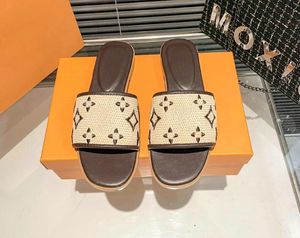 Designer feminino chinelos de palha sandálias de mel moda calçada tecelagem cadeia de luxo plataforma chinelos sapatos respiráveis ​​de pé aberto slides ladries 36-42