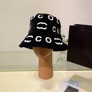 Projektanci wiadra czapki kobiety marki listy c czapka baseballowa mężczyźni fisherman hat unisex swobodne zimowe czapki na świeżym powietrzu GM-5