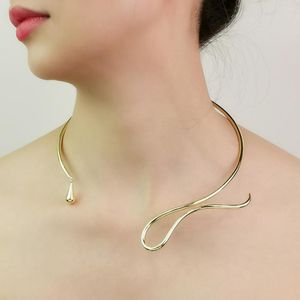 Suçlu Basit Torklar Kolye Altın Renk Katı Rijit Metal İfade yaka Kolyeler Chocker Moda Takı Punk Bijoux