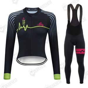 Set di maglia ciclistica Frenesi inverno pile da donna uniforme per maniche lunghe maniche per maniche lunghe set maillot sport pantaloni per babici abbigliamento gel 230821