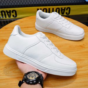 Running Shoes White Sneakers Sapatos homens Sapatos de luxo de luxo Casual Big Luxury Trend Running Shoes para homens Sapatos de passeio masculino de streetwear 230803