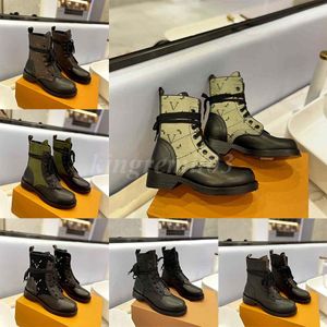 مع مصممة Box Women Boots Wonderland Flat Ranger Combat Boot Boot Boot Canle Can Ely Purse Vuttonly Crossbody Viutonly 7790