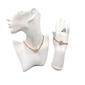Orecchini di collana set di gioielli a sospensione di lusso in acciaio inossidabile di alta qualità/3 pezzi per donne regalo bracciale 18k