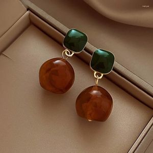 Backs Earrings Vintage Style Resin Gemetric Clip For Women 2023 Niche Minimalist Brown Bead On Without Piercing