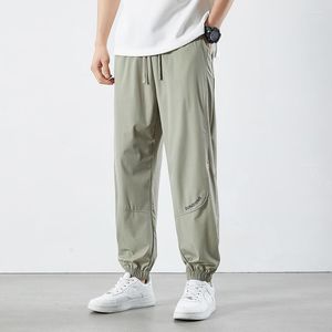 Herrbyxor Sommarlegeringar Streetwear Thin Ice Silk Male Casual Sports Croped Säljs färg Jogging Capris byxor