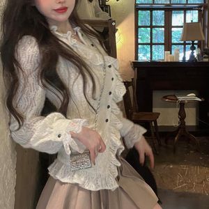 Blusas femininas Deeptown Lace Kawaii Camisas brancas Blusa da mulher chique em estilo lolita túnica slim hollow out fairycore tops de manga longa elegante