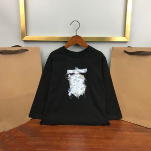 Barn tröja baby designer tröjor flickor pojkar streetwear barn tröjor småbarn pullover brev hålla varma långärmade lyxdesign vårens höstvinter vinter