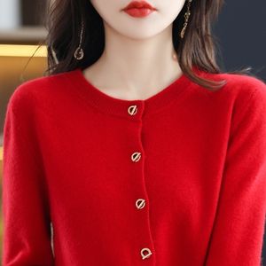 Malhas femininas Tees 2023 Cardigã de lã vermelha da primavera Cardigã curto pescoço de suéter longo de suéter de suéter de cor sólido estilo básico de caxemira malha 230821