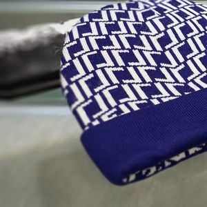 Kvinnliga män hattar lyxdesigner varma mössor hattar mens casquette bonnet beanie vinter hatt stickad mössa mode hatt märke brev kepsar d227203cy