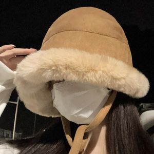 Chapéus de aba larga Chapéu de peles de inverno para mulheres Capinho de neve quente fêmea bombardeira dama de vento russo Ushanka 230821