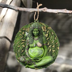 Decorative Objects Figurines Mother Earth Statue Gaia Nature Resin Figurine Suit for Witchy Room Spiritual Altar Decor 230822