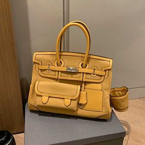 Bolsa de couro de carga bolsa de alta capacidade 2024 outono/inverno na moda feminina saco grande crossbody um ombro portátil bolsa de lona de viagem