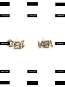 23ss brincos designer para mulheres joias de latão amarelo designs diferentes em ambos os lados brincos de orelha # incluindo caixa de marca nova chegada