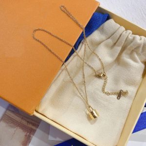 Designer Fashion Women Necklace Choker Pendant Chain Gold Plated rostfritt stål Bokstav halsband bröllop smycken tillbehör x326 s