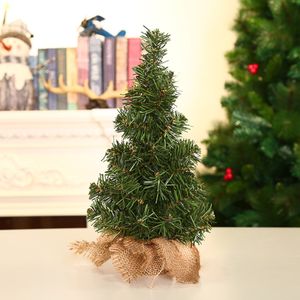 フェイクフローラルグリーンミニクリスマスツリー再利用可能なミニチュアパインツリープリスマスホリデーパーティーホームテーブルのための黄麻布のベースボトルブラシ230822