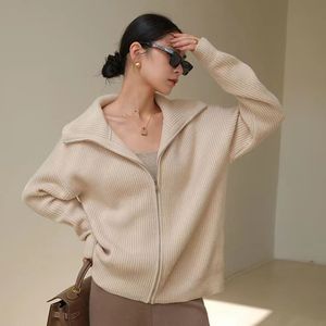 Jackets femininos Moda Zipper Cardigan Cardigan Women Autumn Korean Loose Turndown Collar Coats Sólidos Harajuku Todos combinam com roupas de manga longa 230821