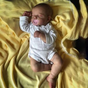 Bebekler 50cm gerçekçi bitmiş Bebe Reborn Silikon Vinil Kumaş Vücut Bebek Loulou El Yapımı Oyuncak Kızlar Noel Hediyesi 230821