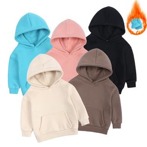 Hoodies tröjor barn kläder höst och vinter pojkar plysch hoodie småbarn tonåring förtjockad topp bomullsfleece pojke flickor solid pullover 230821