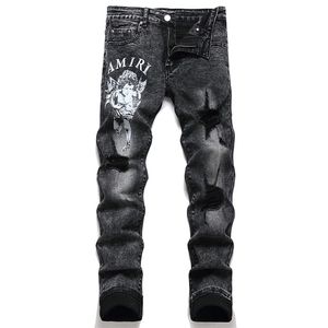 Moda drukowane dżinsy męskie dżinsy rozryte patch dżinsowe spodnie haftowane chude dżinsy męskie mężne spodnie streetwearne 258k
