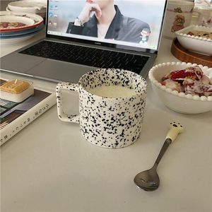 Кружки керамические кружки творческий дизайн nordic ins square tea cups drinkware dishgrip кофейный молоко тумблер с соломой