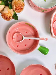 Ciotole Kawaii Strawberry Ceramic Ciotola Cioto Coppioni Set di noodles istantanei simpatici Ins Double Ear Soup con coperchio