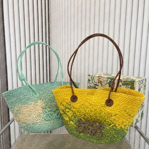 7a Designer de verão Raffia Anagram Basket Saco de ombro para mulheres bolsas de vime de moda de moda feminino bolsas de palha embrulhadas bolsas de praia bolsas