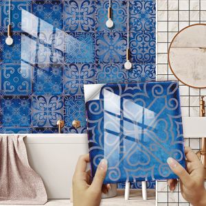 壁のステッカー10pcsset dream blueタイルステッカーキッチンバックスプラッシュ油圧式バスルーム防水装飾デカールピールスティックアート壁画230822