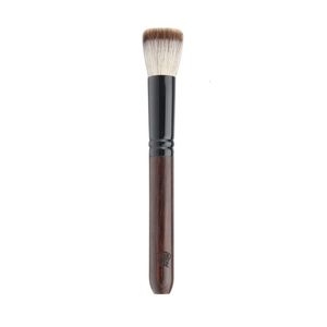 Makeup Tools V43 Professional Handmade Brush Soft Red Squirrel Saikoho Goat Hair Stippling Blush Wood Handle Make Up Brushes 230822