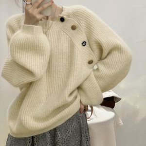 Kvinnors tröjor långärmad solid färg pullover stickade kläder 2023 Autumn Winter O Neck Oblique Button Design tröja G996