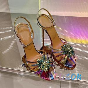 Сексуальные сандалии с кристаллами и цветами, градиент цвета, полый ремень, летние женские вечерние модельные туфли со змеиным узором и открытым носком с пряжкой на щиколотке
