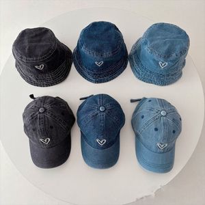 Kapaklar Şapkalar Kore tarzı beyzbol şapkası Aşk Nakışları Yıkanmış Denim Çocuklar S Kavisli Düz Üst Balıkçı Erkek Kızlar Moda Mezarları 230823