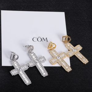Croci di marca Designer di orecchini a perno per donne Crystal Charching Orenings Dimond Silver Gold Luxury Dangle Earring Woman Ouring 238236C5