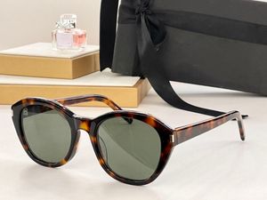 Homens de óculos de sol para mulheres mais recentes vendas de moda de sol dos óculos de sol masculino Gafas de Sol Glass UV400 lente com correspondência aleatória 604