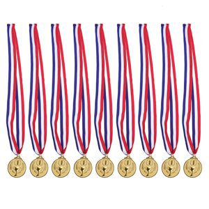 Oggetti decorativi Figurine 12 PC VINCITORE medaglie Gold Kids Golden Awards Machuelos Para Metal Soccer School 230822