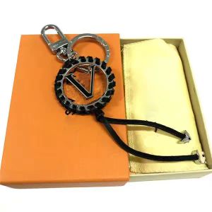 Designer Keychains box regalo di lusso, portachiavi di portafoglio in pelle PU, lettera rotonda classica in argento oro, autodifesa, molto bene