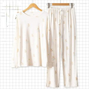 Женская одежда для сна Кузувата о шея медведь припечаток с длинным рукавом топ с высоким талией широко -тазовой брюки.
