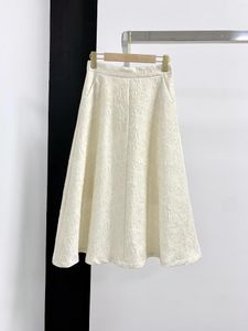 Gonne Summer Half Skirt Numpy Body Quel tipo di temperamento è distribuito inavvertitamente in un istante