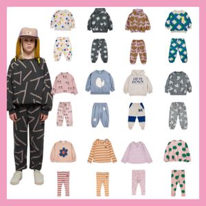 Set di abbigliamento 23 autunno e inverno aC in pile per bambini con cappuccio per bambini Abito per bambini Pantaloni casual 230823