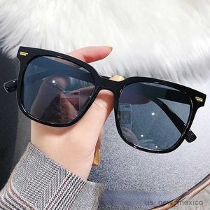 Óculos de sol Summer Square Sunglasses para Lady Fashion Style Glasses Sun Glasses Vintage Shades Goggles Protection Streetwear Eyewear R230823
