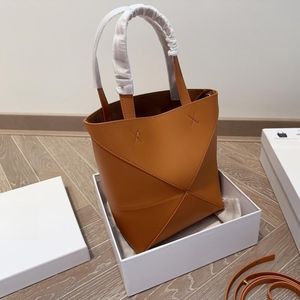 Braune Mini-Einkaufstasche, Designer-Tasche, Luxushandtaschen, Umhängetasche, Eimertasche, Umhängetasche, Strandtasche, Satteltaschen, Designer-Damentasche