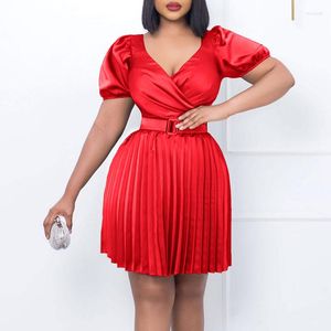 Plus Size Kleider elegante V-Ausschnitt Falten Mini Kleid Afrikaner für Frauen 2023 Abend Party hohe Taille mit Gürtelkleidung