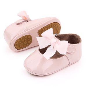 Primeiros Walkers Baby Patente Patent Leather Walker Shoes para Girl 2023 Festival Infantil Festival Primavera Autumn Bow Princess Dress No Slip 230823